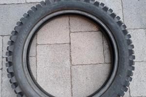 Pneumatico posteriore 110/100-18