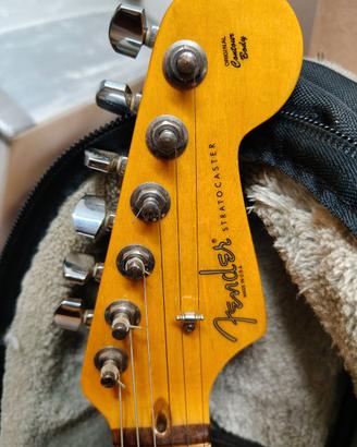 Chitarra elettrica Fender Stratocaster rosso