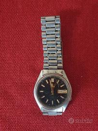 OROLOGIO SEIKO CON GIORNI DELLA SETTIMANA IN ARABO