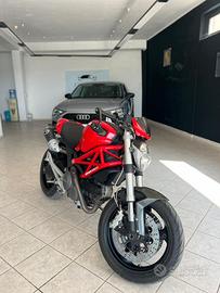 Ducati Monster 696 - 2013