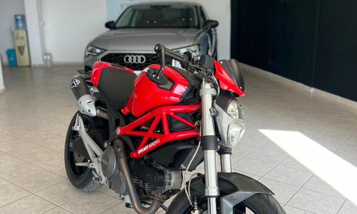 Ducati Monster 696 - 2013