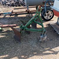 Attrezzi agricoli vari