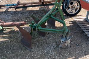 Attrezzi agricoli vari