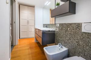 LUMINOSO TRILOCALE CON BOX - ISOLA