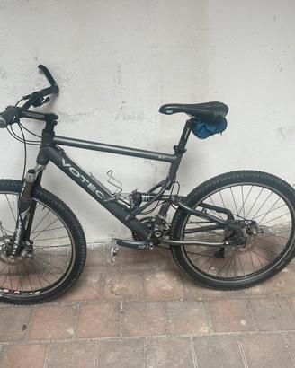 MTB Full Suspended Votec M6