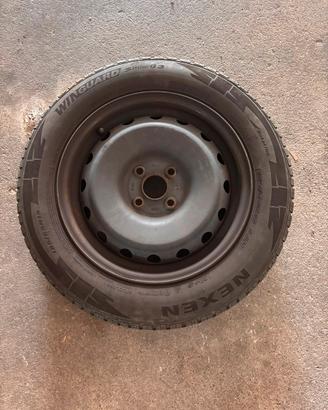 Gomme invernali con cerchi in ferro