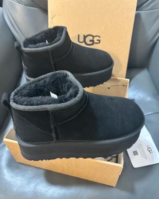 Stivali da neve con tacco alto UGG, neri  39