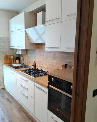 Cucina mondo convenienza+tavolo+sedie ikea