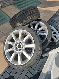 CERCHI PIÙ  GOMME PIRELLI 225 40 R 18