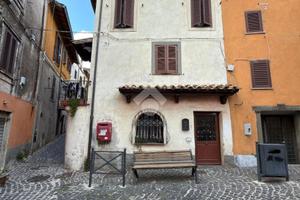 3 LOCALI A ROCCA PRIORA