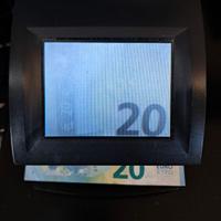 Rilevatore banconote false