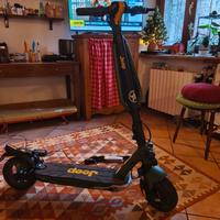 Monopattino elettrico Jeep Jad Advanced Safety
