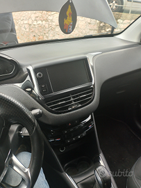 Peugeot 208 1.6 Benz.gpl