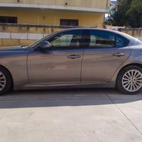 Alfa Romeo Giulia 2.2 JTDm 180cv