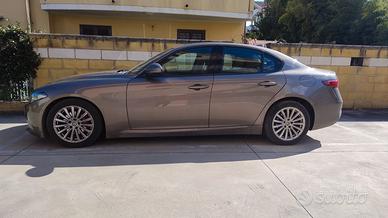 Alfa Romeo Giulia 2.2 JTDm 180cv