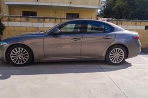 Alfa Romeo Giulia 2.2 JTDm 180cv