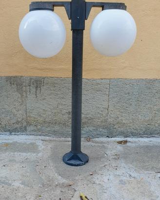 lampada da giardino  con lampadine