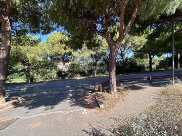 POSTO AUTO IN CENTRO A SIROLO