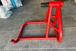 Cavalletto posteriore moto