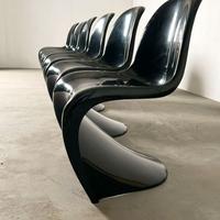 Coppia di VERNER PANTON S in resina nera by VITRA