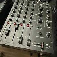 Elara 4 mixer dj