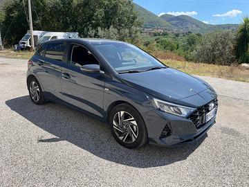 Hyundai I20 ibrida 48 V 2023 13.000 km