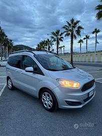 Ford Tourneo Courier 1.0 EcoBoost 100 CV Titanium
