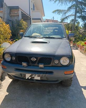 Nissan terrano autocarro