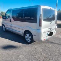 Opel Vivaro 9 posti
