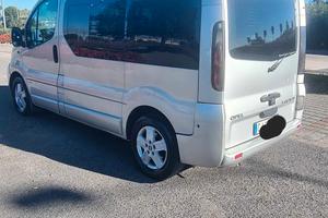 Opel Vivaro 9 posti