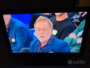 Televisione Samsung 40 pollici con telecomando