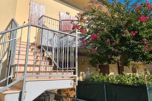 App. con 2 balconi e garage a 8 min dalla spiaggia