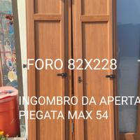 portoncino in PVC pieghevole a libro 