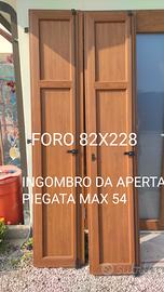 portoncino in PVC pieghevole a libro 