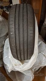4 pneumatici  215/55/17 al 70%