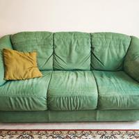 Divano Microfibra effetto pelle € 100