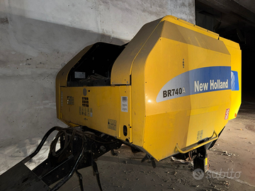 Rotopressa New holland br740a