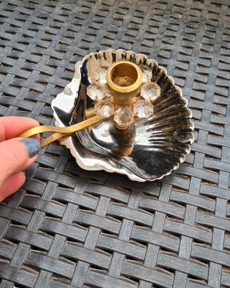 Portacandela a forma di conchiglia 