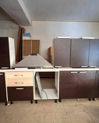 Cucina nuova, usata per esposizione