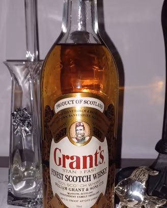RARO WHISKY GRANT'S STAND FAST 75 CL. NO IMPORT