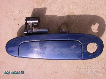 Maniglia Yaris primo modello