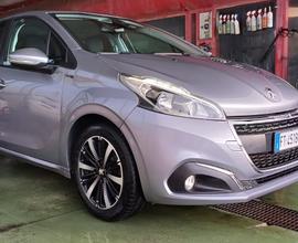 Peugeot 208 PureTech 82 Stop&Start Signature