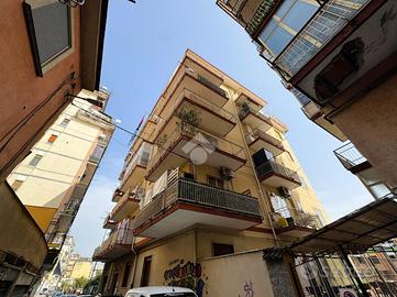 2 LOCALI A SALERNO
