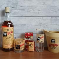 Whisky White Horse con mignon, brocca e bicchieri