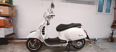 vespa 300 gts