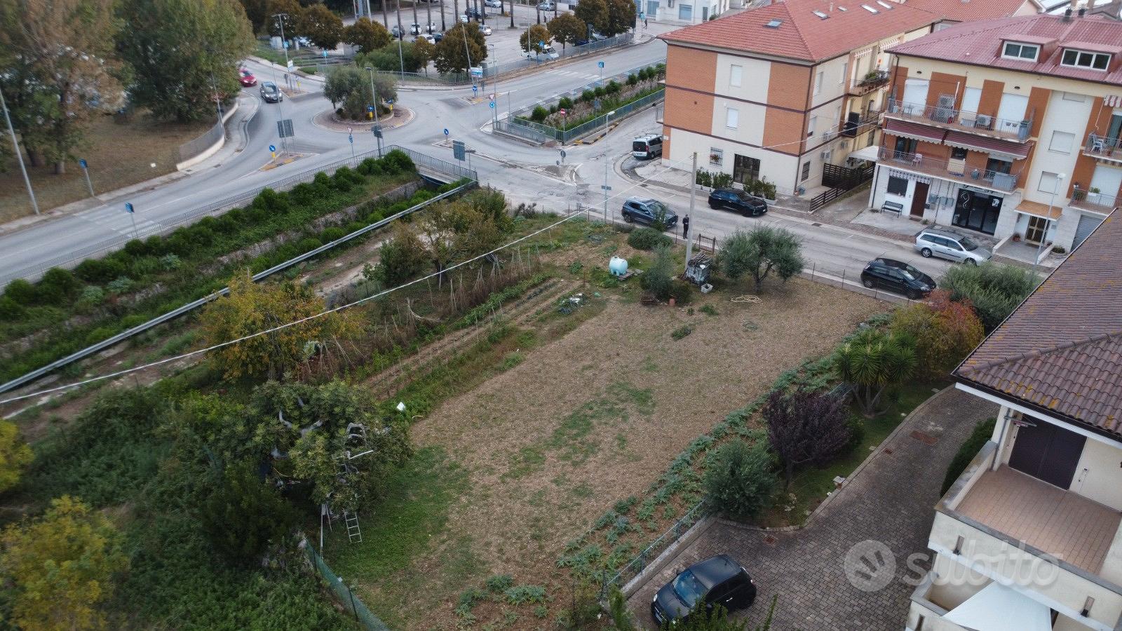 Terreno a due passi dal mare - Vista 2