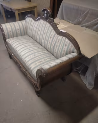 Divano Luigi Filippo 1800 due posti in buono stat