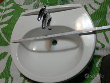 Lavandino cn Rubinetto