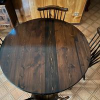 Tavolo in legno allunganile