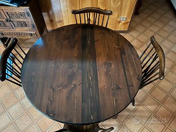 Tavolo in legno allunganile